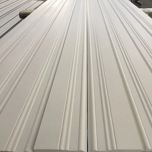 Erstklassige, weiß grundierte, keilgezinkte Holzverkleidungsbretter für dekoratives Design