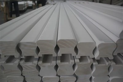 Holztreppenteile Baluster Handläufe Setzstufen Sockelleiste Innen- und Außenwange