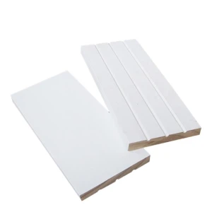 Grundierter Keilzinken-Innenpfosten aus Kiefer