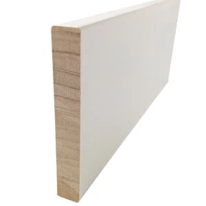 Hochwertige, weiß beschichtete Grundplatte aus Tannen- oder Kiefernholz für Zuhause und Hotel